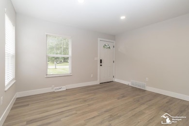 249 E Temperance Rd, Temperance, MI 48182 - photo 7