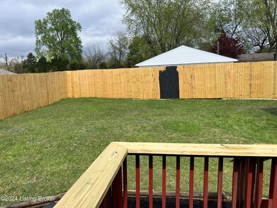 9107 Cinderella Ln, Louisville, KY 40229 - photo 5