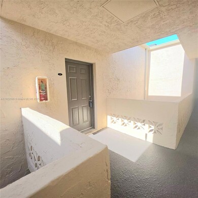 14500 SW 88th Ave unit 255, Palmetto Bay, FL 33176 - photo 2