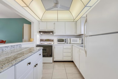 721 Lori Dr unit 303, Palm Springs, FL 33461 - photo 6