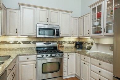 429 Bayview Ave, Naperville, IL 60565 - photo 7