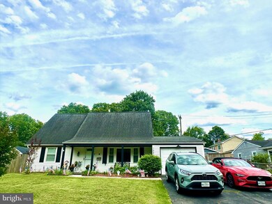 12403 Rambling Ln, Bowie, MD 20715 - photo 2