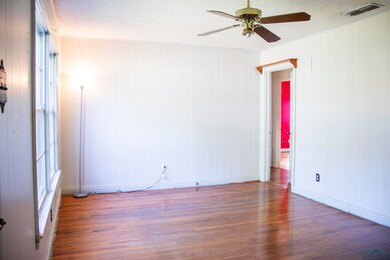 626 Layton St, Kilgore, TX 75662 - photo 4