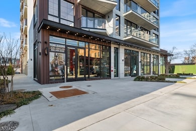 65 Mcwhorter St unit 201, Newark, NJ 07105 - photo 2