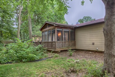 2049 Gliddon Ct~ Exterior Back