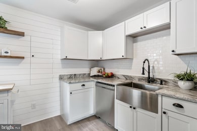 210 N Duncan St, Baltimore, MD 21231 - photo 6