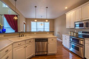 807 Wild Rose Road, Wilton, IA