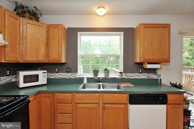 3441 Westview Dr, Perkiomenville, PA 18074 - photo 7