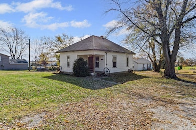 11816 Orange St, Clarks Hill, IN 47930 - photo 2