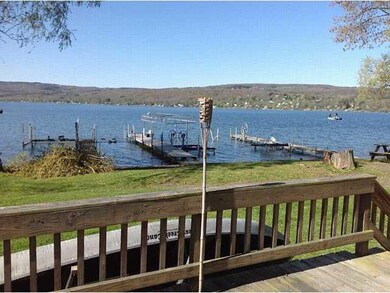 Waterfront/Dock/Pier. Beautiful Honeoye Lake-view 