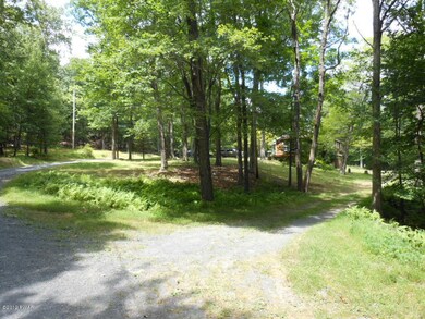 190 Dickison Rd, Bushkill, PA 18324 - photo 2