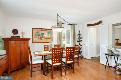 11110 Forest Edge Dr, Reston, VA 20190 - photo 7