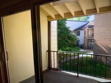 977 Village Round unit D, Allentown, PA 18106 - photo 4