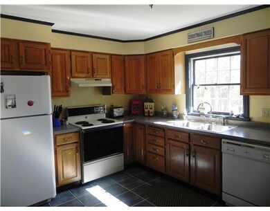 Kitchen. Open and bright kitchen...