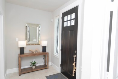 870 Wakefield Dr unit C, Houston, TX 77018 - photo 2