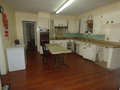 710 Beech St, McComb, MS 39648 - photo 2