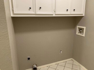 8308 Raleigh Ave unit A, Lubbock, TX 79424 - photo 5