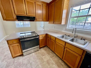 215 Haverhill Cir, Warner Robins, GA 31088 - photo 6