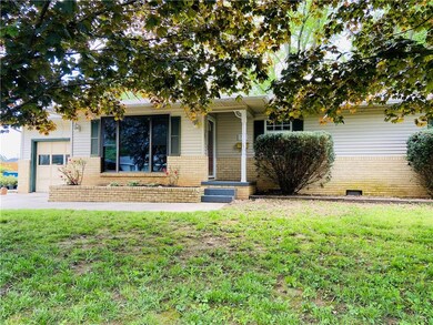 309 Crestview Dr, Bentonville, AR 72712 - photo 2