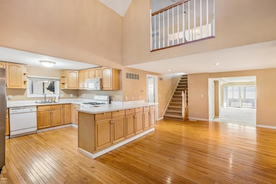 35610 Jeffers Ct, Harrison Township, MI 48045 - photo 3