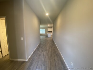 745 E 139th Place, Glenpool, OK 74033 - photo 3
