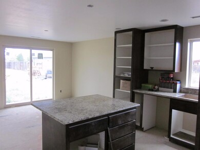 8383 Kyra Ln, White City, OR 97503 - photo 6