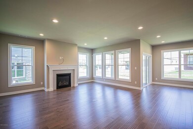 6418 Oak Village Dr, Louisville, KY 40228 - photo 3