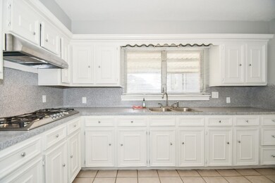 6914 Peyton St, Houston, TX 77028 - photo 7