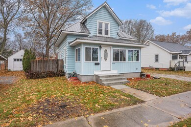 633 S Constantine St, Three Rivers, MI 49093 - photo 4