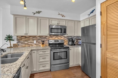 05-Final 601 Canal Dr Unit 6- RJREM-7668