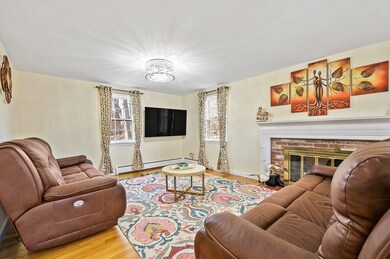 22 Hemlock Ln, Acton, MA 01720 - photo 3