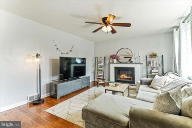 44 S Malin Rd, Broomall, PA 19008 - photo 5