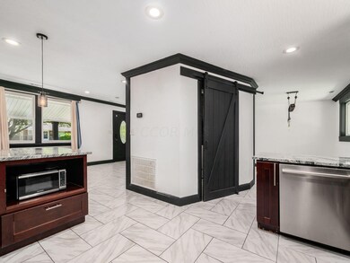 1107 Olney Dr, Columbus, OH 43227 - photo 5