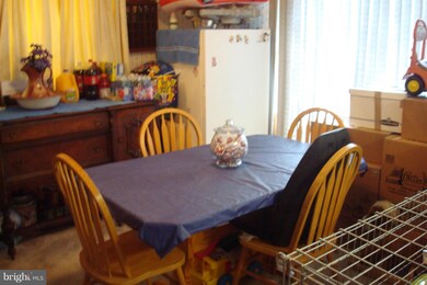 9704 Hagel Cir unit C, Lorton, VA 22079 - photo 5