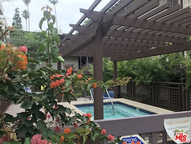 Park Villas unit 239, Los Angeles, CA 90020 - photo 5