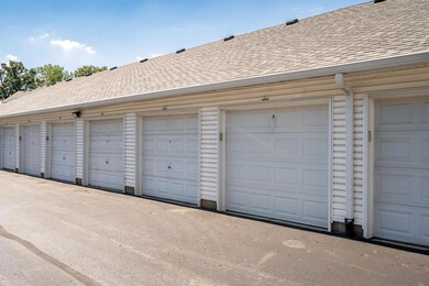 6150 Harbour Pointe unit 101-105