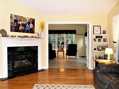 81 Country Squire Rd unit 81, Uxbridge, MA 01569 - photo 7