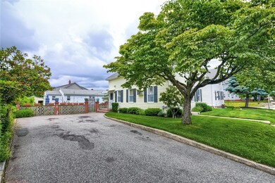 1555 Cranston St, Cranston, RI 02920 - photo 2