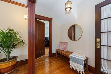 43 Menotomy Rd unit 1, Arlington, MA 02476 - photo 3