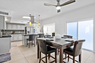 Eat-in Kitchen