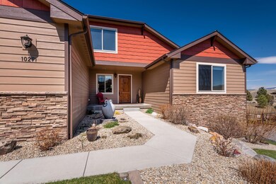 3-web-or-mls-10291CoulterPineSt_EXT-3