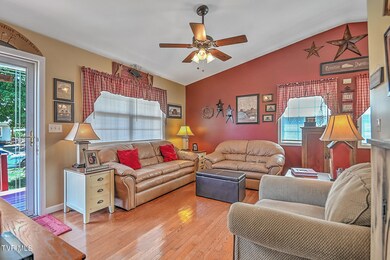 1505 Redwood-07
