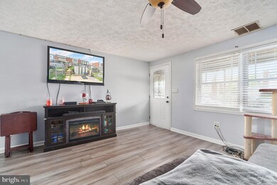 2744 Yarnall Rd, Halethorpe, MD 21227 - photo 6