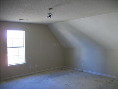 Large 19x18 bedroom!