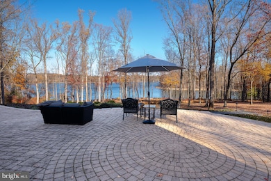 2236 E Deerfield Dr, Media, PA 19063 - photo 3