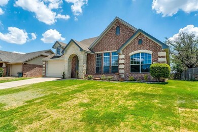 721 Ridgeway Blvd, Weatherford, TX 76086 - photo 3
