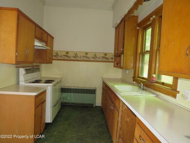 70 William St, Pittston, PA 18640 - photo 4