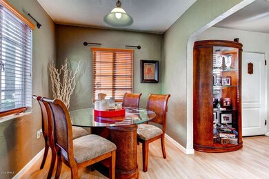 2249 N 16th Ave Phoenix AZ-large-004-7-D