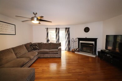 22 Walnut Cir, MerriMacK, NH 03054 - photo 7