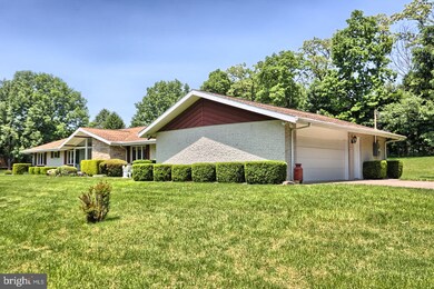 4871 Hawthorn Dr, Harrisburg, PA 17111 - photo 5